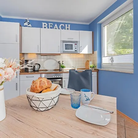 Am Kuestenwald Ostseeglueck 07 Uckeritz